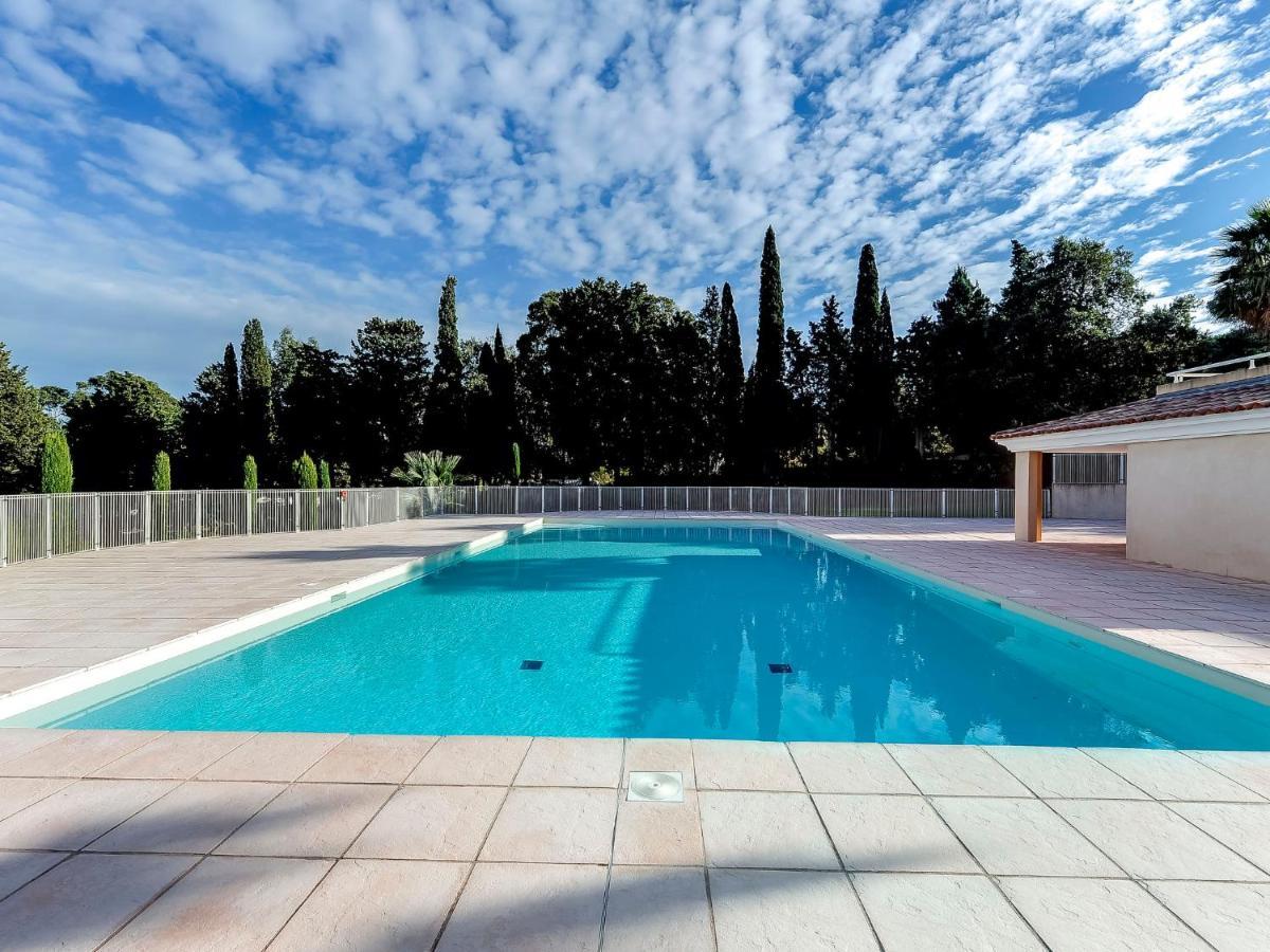 Apartment Le Domaine De La Baie-3 By Interhome Cavalaire-sur-Mer Exterior photo